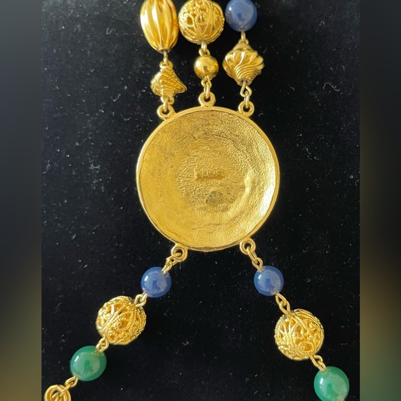 Alfred SUNG vintage gold plated long necklace with semi precious stones. - Picture 7 of 8